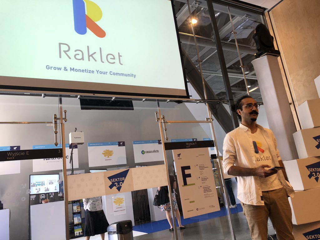 Raklet founder Gerçek presenting